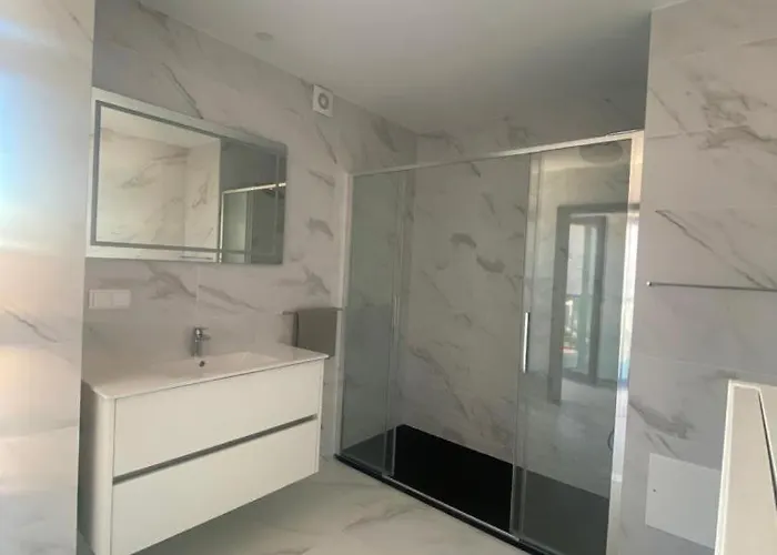 Apartment Sweet Twins